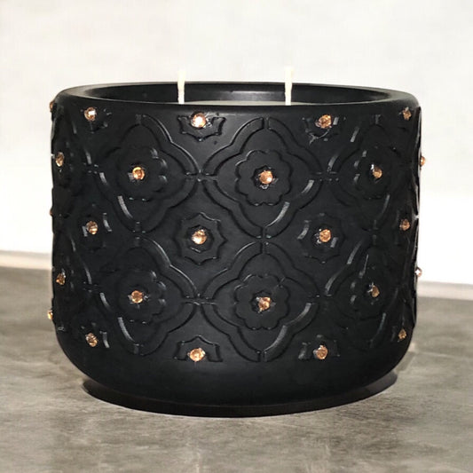 Black Concrete Flower Trellis candle