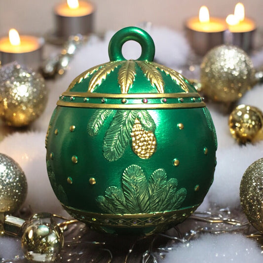 Emerald Fir Ornament Candle